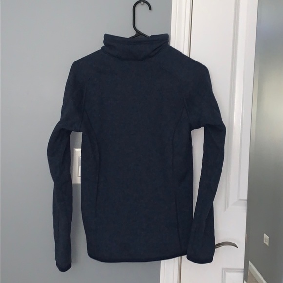 Patagonia Women’s Quarter Zip - Picture 4 of 4